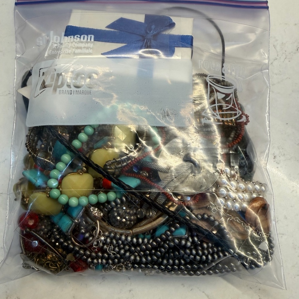 Assorted Jewelry Collection - Picture 6 of 6